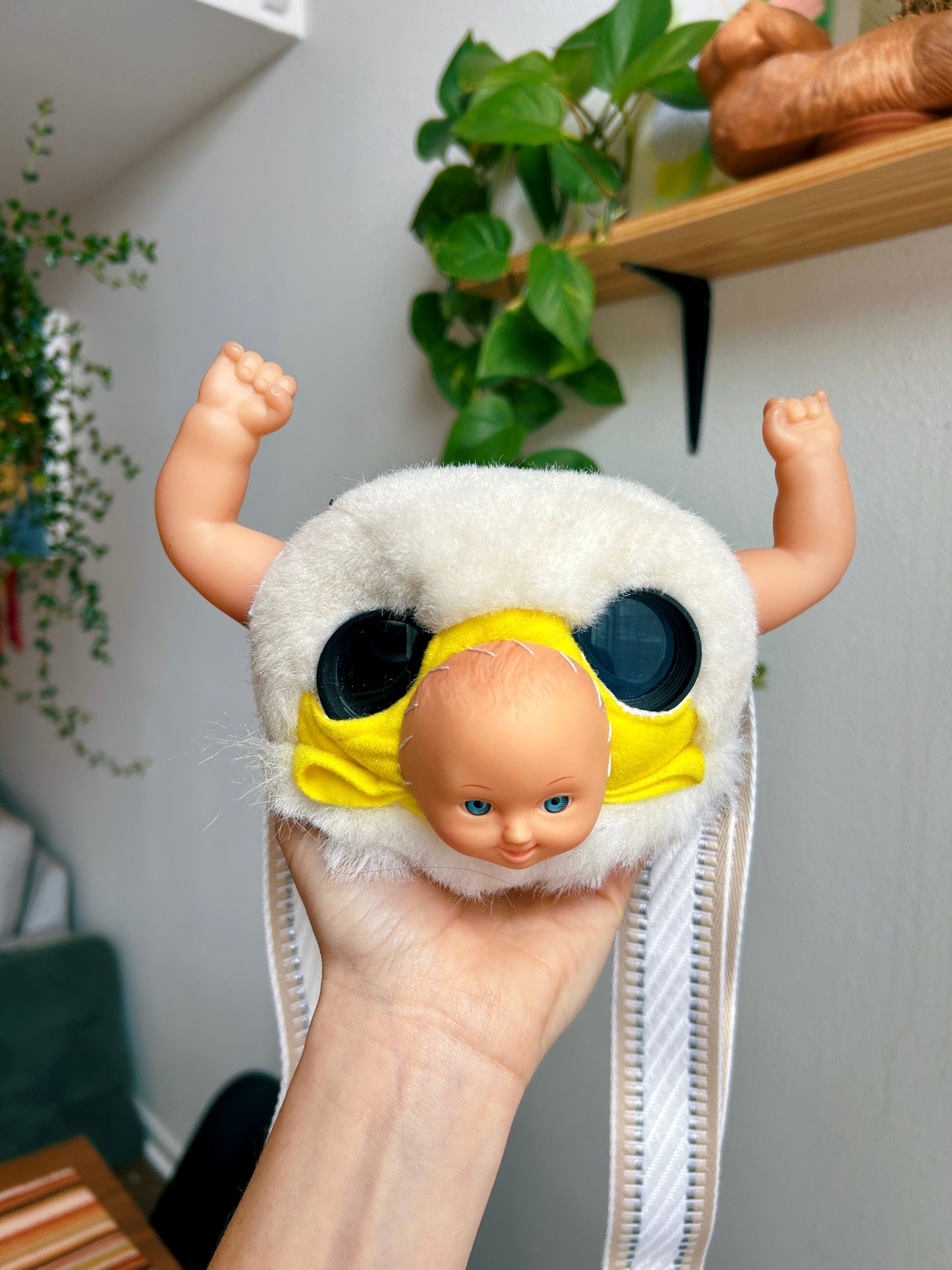 Baby Eagle (BINOCULARS / ADJUSTABLE STRAP)