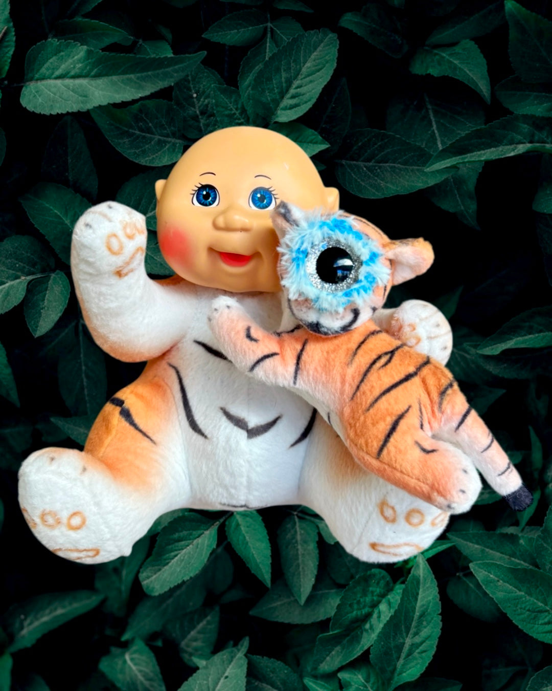 Cabbie Tiger w/ Cyclops Baby